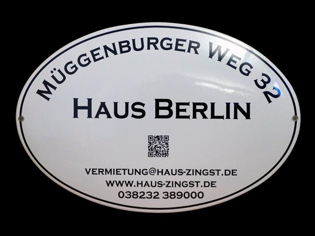Firmenschild-Haus-Berlin