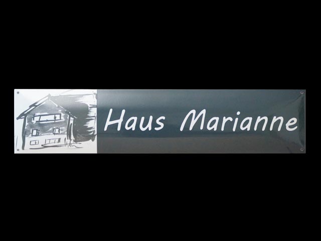 Firmenschild-Marianne