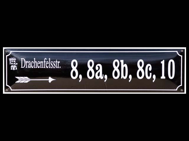 Wegweisend-Strassenschild-IV