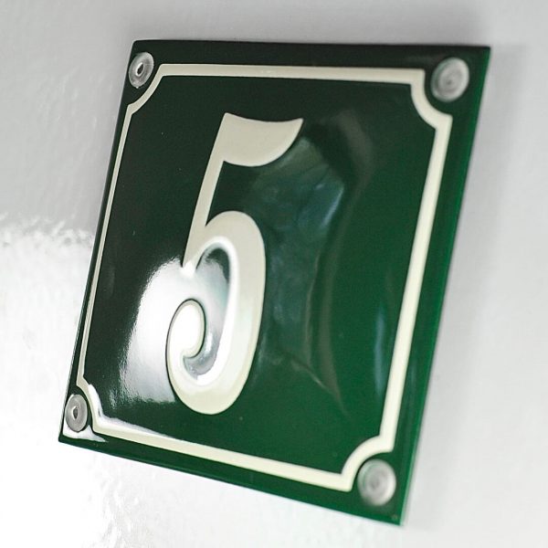 Emaille-Hausnummer-12x10cm-schabloniert