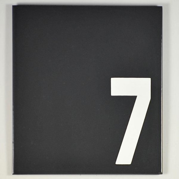 Moderne-Hausnummer-Emaille-16x18