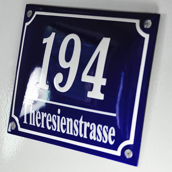 Sueddeutsche-Hausnummer-Emaille-20x16cm