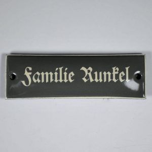 klassisches-Namensschild-aus-Emaille-80x25-mm
