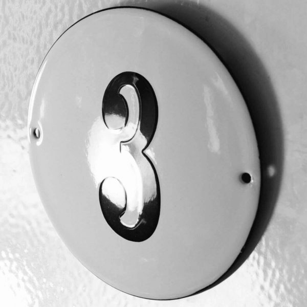 runde-Emaille-Hausnummer-D13cm