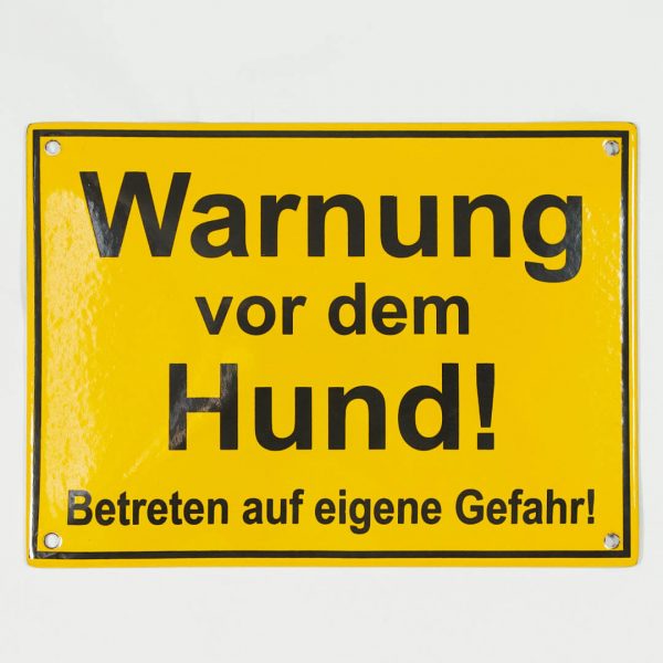 Emailleschild-Warnung-vor-dem-Hund