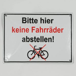 Emailleschild-keine-Fahrraeder