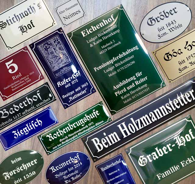 Hofbeschilderungen in Emaille